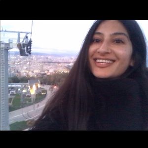 Meet your Posher, Jes